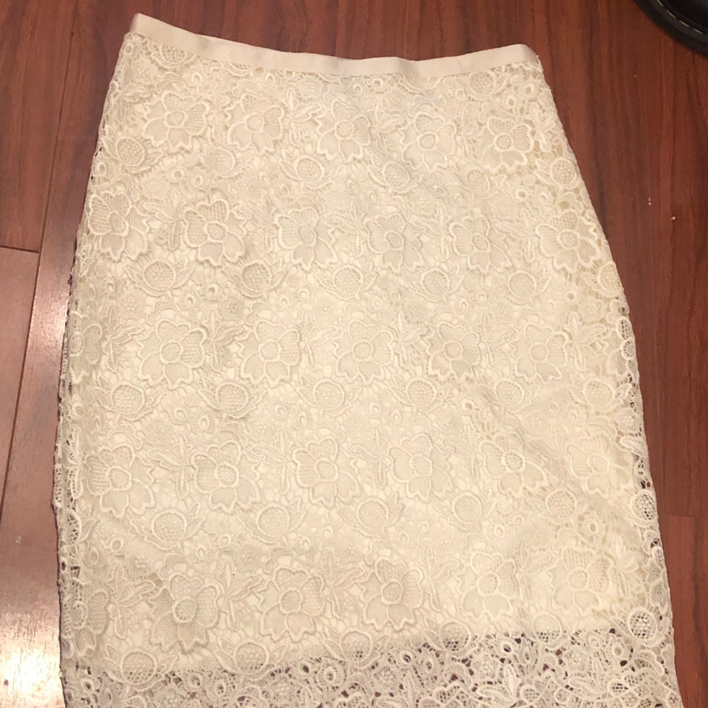lace skirt